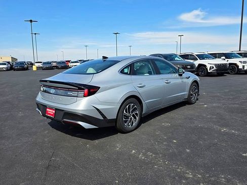 New 2026 Hyundai Sonata Blue FWD image 23