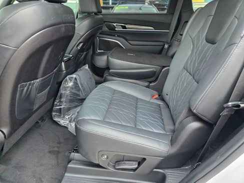 Certified 2025 Kia Telluride SX Prestige X-Line AWD/4WD image 14