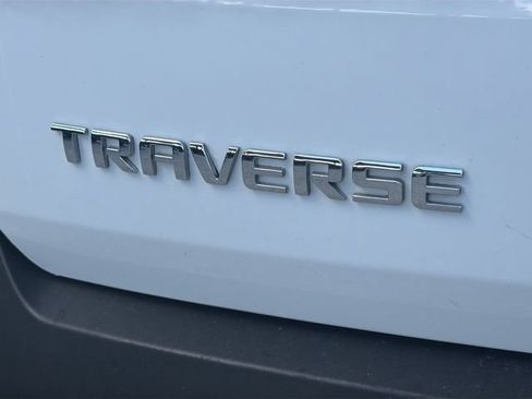 Used 2023 Chevrolet Traverse LT FWD image 10