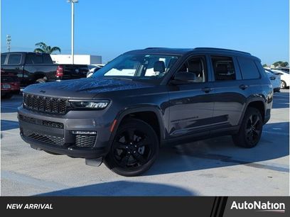 Used 2022 Jeep Grand Cherokee L Limited w/ Black Appearance Package