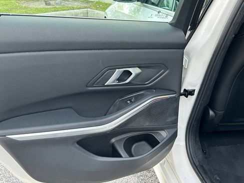 Used 2025 BMW 330i Sedan RWD image 41