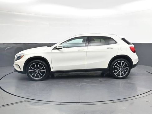 Used 2017 Mercedes-Benz GLA 250 4MATIC image 8