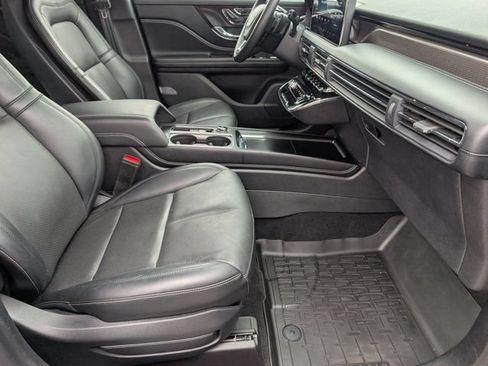 Used 2025 Lincoln Corsair Reserve FWD image 28