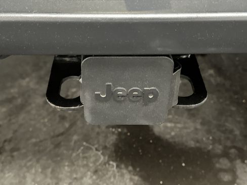 Used 2021 Jeep Wrangler Unlimited Sahara AWD/4WD image 16