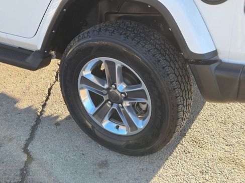 Certified 2022 Jeep Wrangler Unlimited Sahara w/ Cold Weather Group image 14