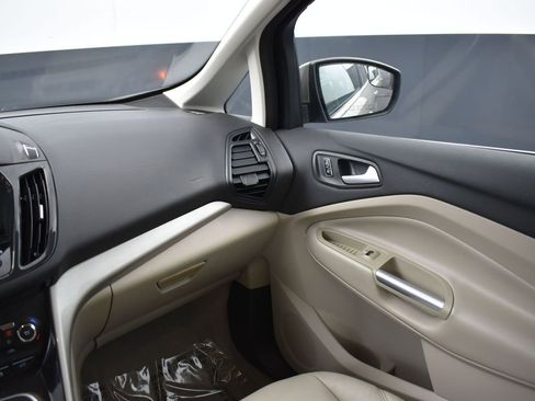 Used 2016 Ford C-MAX Energi SEL image 16