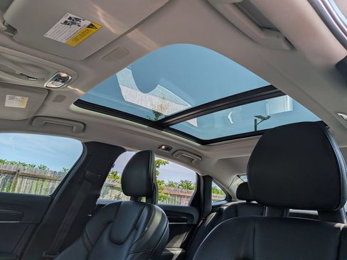Used 2018 Volvo S90 T5 Momentum w/ Convenience Package AWD/4WD image 24