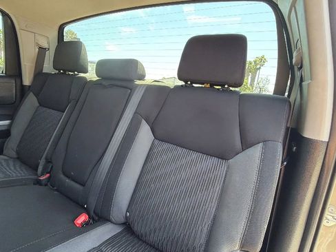 Used 2017 Toyota Tundra SR5 w/ SR5 Upgrade Package RWD image 33