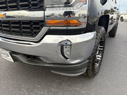 Used 2017 Chevrolet Silverado 1500 LT w/ Texas Edition image 38