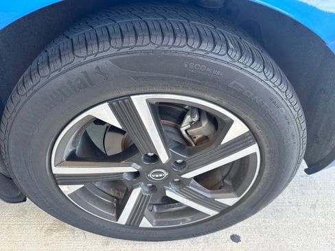 Used 2024 Nissan Sentra SV FWD image 11