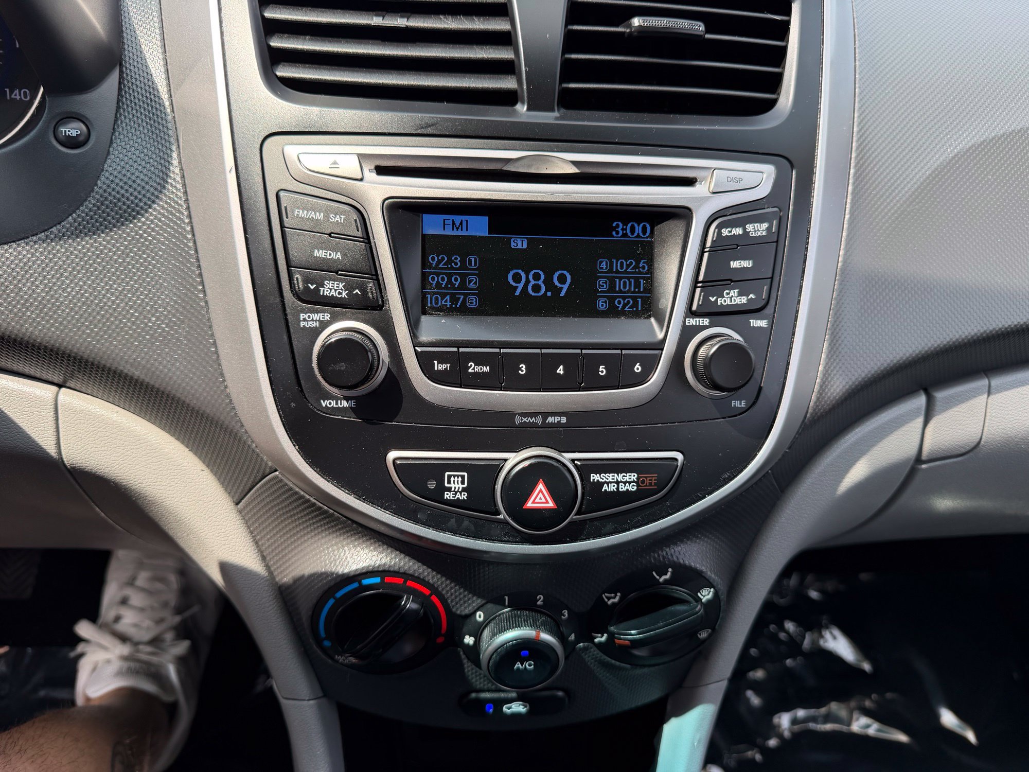 Used 2017 Hyundai Accent SE FWD image 19