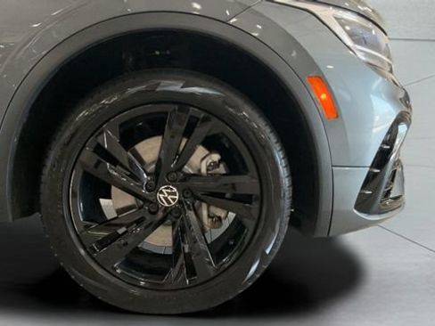 Certified 2024 Volkswagen Tiguan SE R-Line AWD/4WD image 25