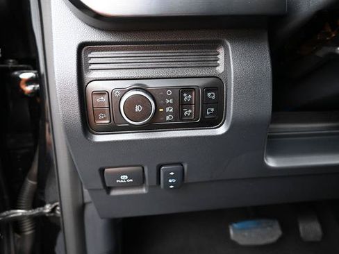 Used 2025 Ford F250 Lariat w/ Black Appearance Package AWD/4WD image 9
