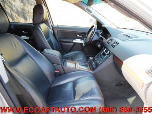 Used 2005 Volvo XC90 V8 image 9