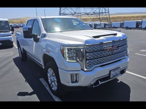 Used 2022 GMC Sierra 2500 Denali w/ Technology Package AWD/4WD image 5