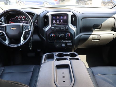 Used 2020 Chevrolet Silverado 1500 LT w/ Fleet Comfort Package AWD/4WD image 17