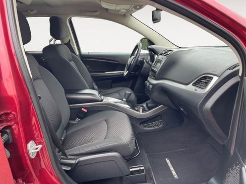 Used 2011 Dodge Journey Mainstreet w/ Popular Equipment Group AWD/4WD image 15