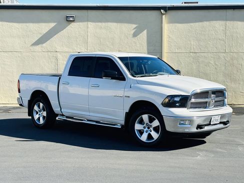 Used 2009 Dodge Ram 1500 Truck SLT w/ Big Horn Regional Pkg image 2