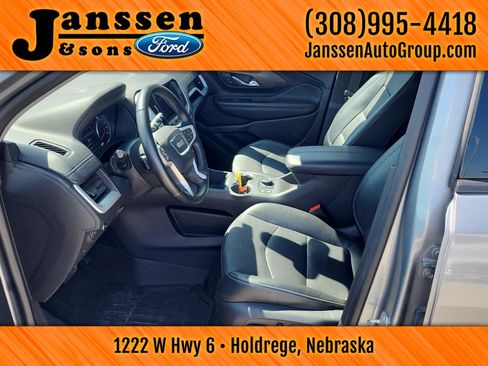 Used 2023 GMC Terrain SLT AWD/4WD image 18