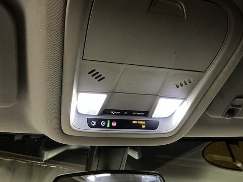 Used 2017 GMC Acadia SLE w/ Driver Alert Package I FWD image 14