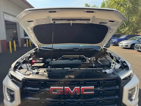 Used 2026 GMC Canyon Elevation w/ Technology Package AWD/4WD image 19