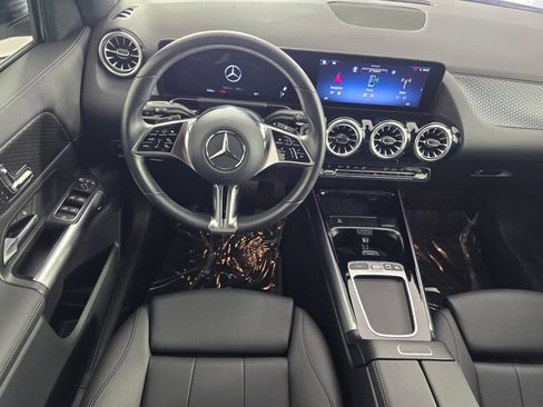 Certified 2025 Mercedes-Benz GLA 250 image 12