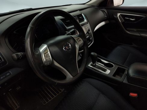 Used 2017 Nissan Altima 2.5 SV image 4