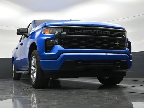Used 2025 Chevrolet Silverado 1500 Custom RWD image 26