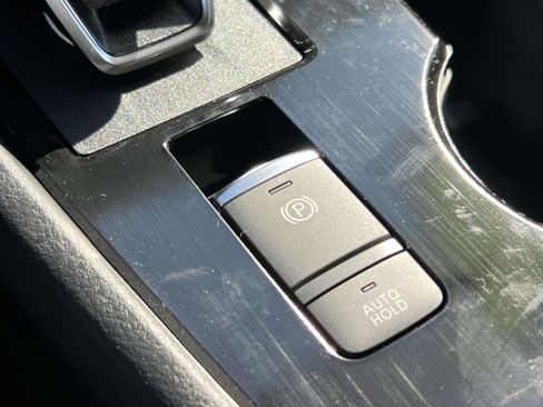 Used 2026 Nissan Rogue SV image 13