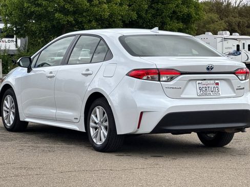 Used 2023 Toyota Corolla LE w/ LE Convenience Package image 6