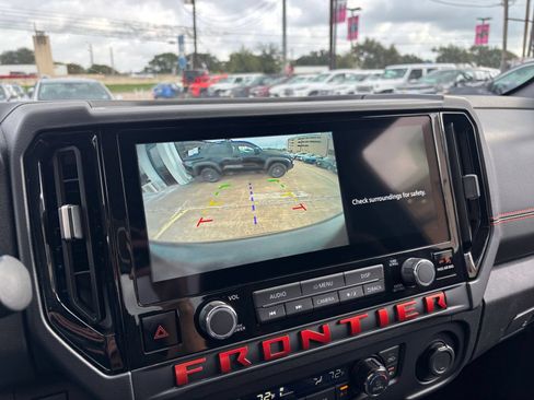 Used 2026 Nissan Frontier PRO-4X AWD/4WD image 23