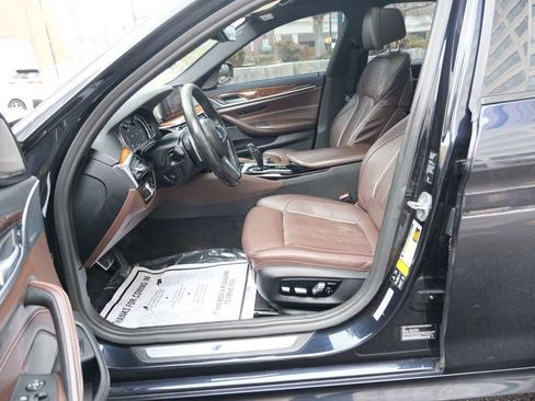 Used 2019 BMW 540i xDrive w/ M Sport Package image 17