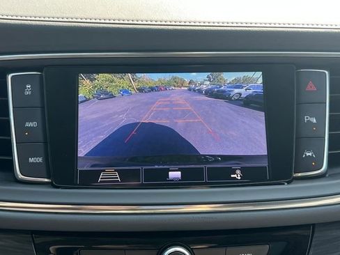 Used 2020 Buick Enclave Premium w/ Sun and Sites Package image 15