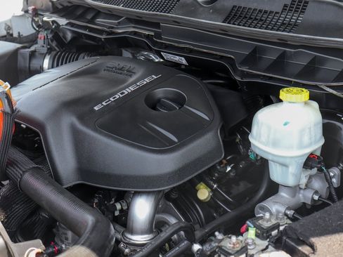 Used 2015 RAM 1500 Classic SLT w/ Trailer & Traction Group image 12