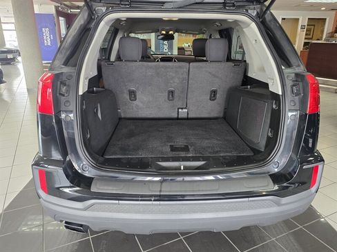 Used 2017 GMC Terrain SLE FWD image 25