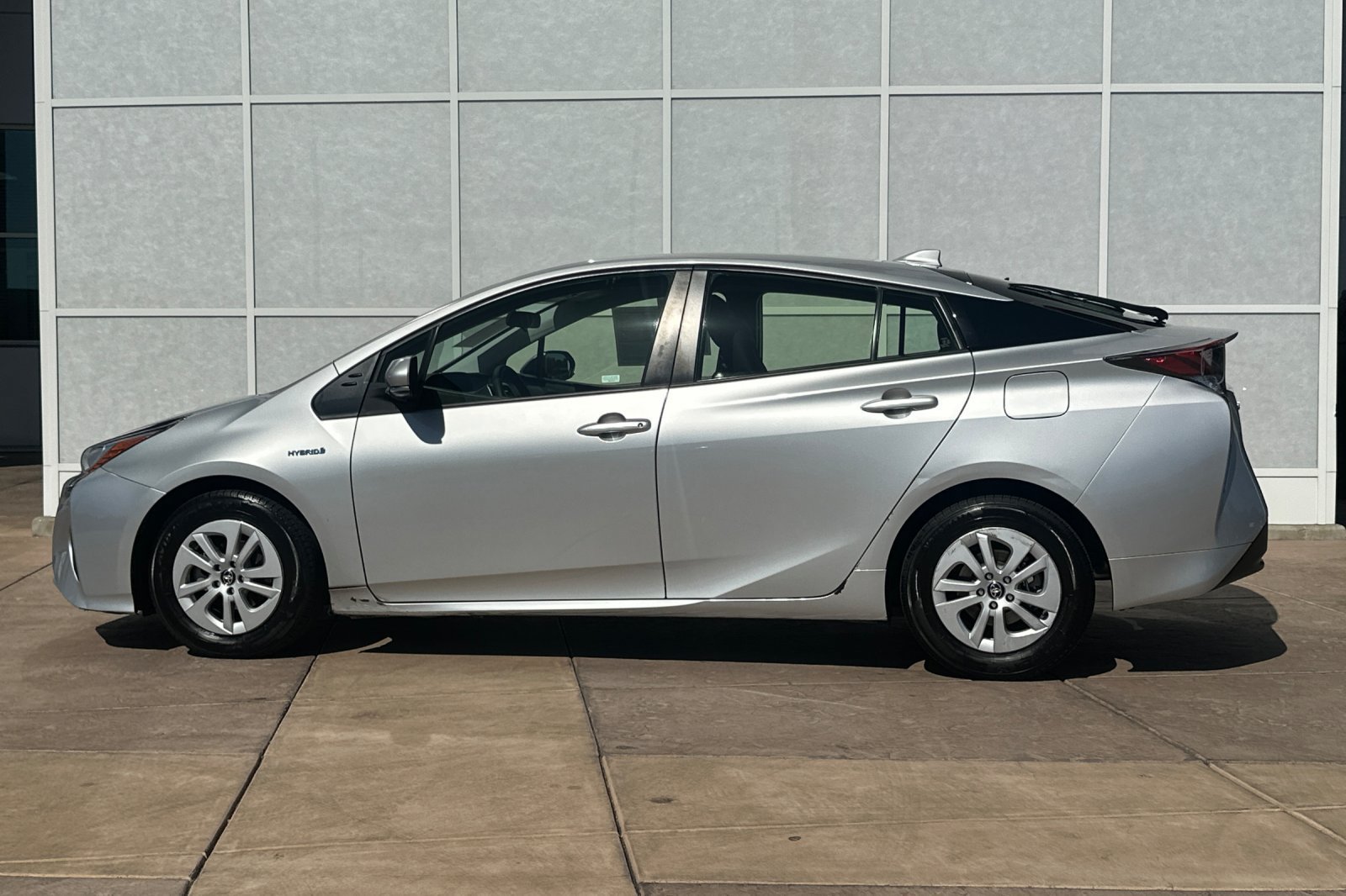 Certified 2017 Toyota Prius Two w/ Carpet Mat Package FWD image 8