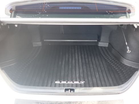 Used 2018 Toyota Camry SE w/ Convenience Package image 29