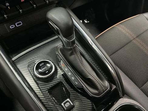 Used 2023 GMC Canyon AT4 image 23