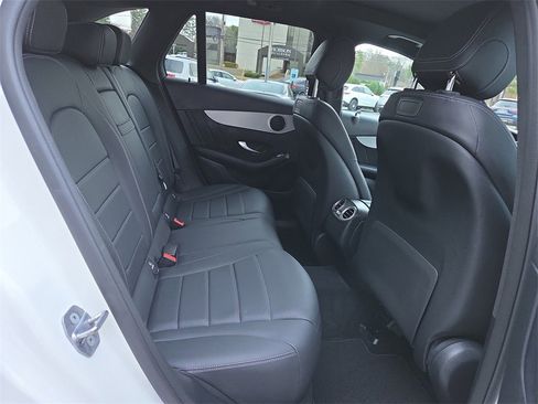 Used 2019 Mercedes-Benz GLC 300 image 15