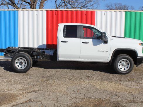 Used 2024 Chevrolet Silverado 3500 W/T w/ WT Convenience Package image 5