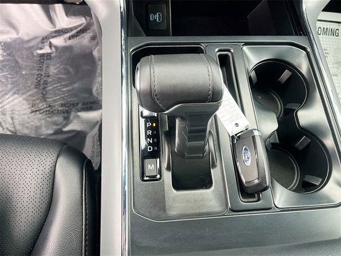 Used 2024 Ford F150 Lariat w/ Tow/Haul Package image 17