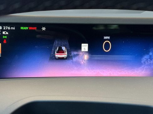 Used 2024 Lincoln Nautilus Premier image 17