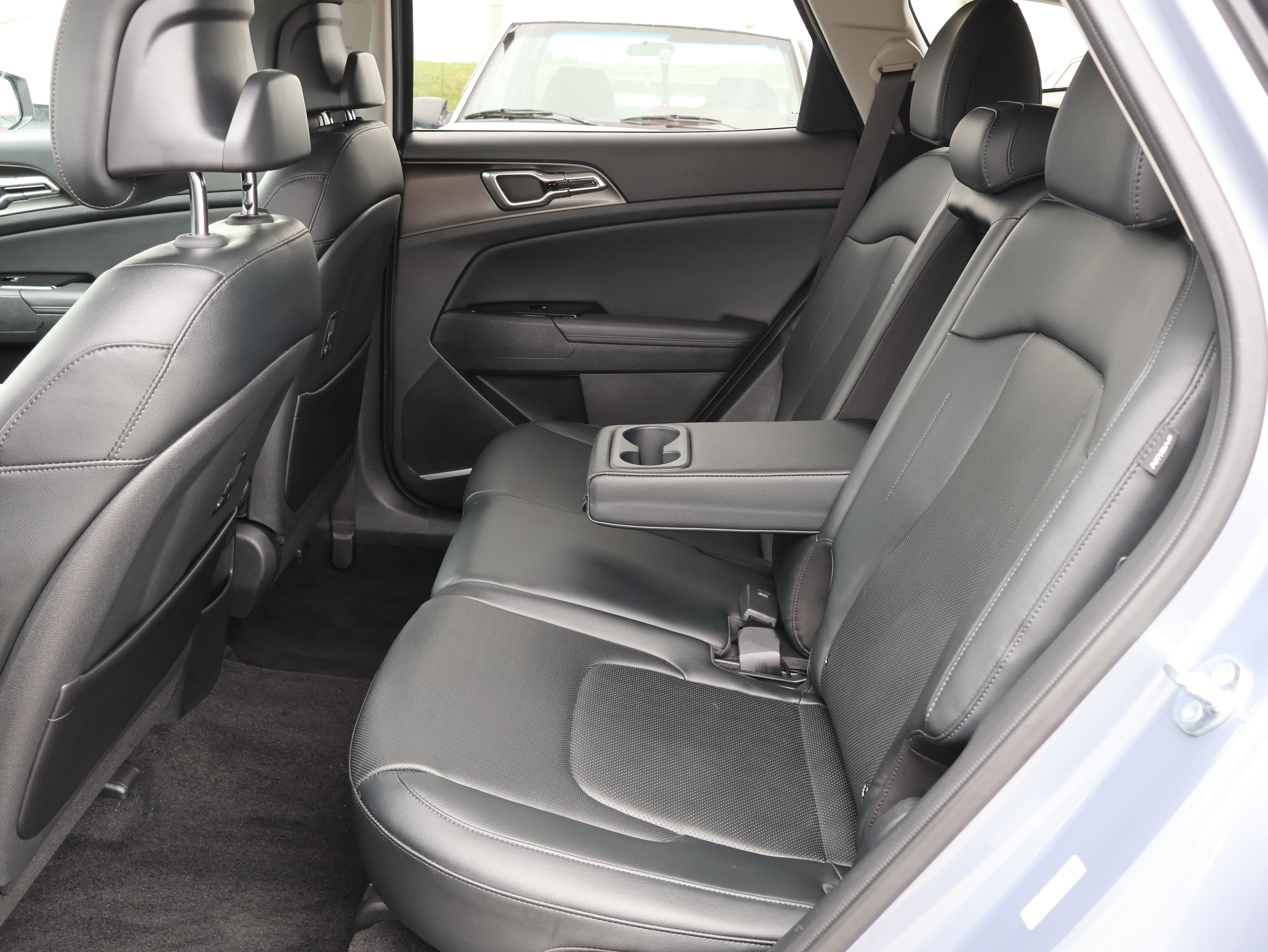 Used 2025 Kia Sportage EX AWD/4WD image 13