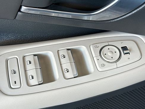 Used 2023 Hyundai Sonata SEL FWD image 17