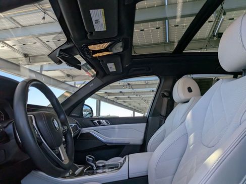 Used 2023 BMW X5 xDrive40i w/ Premium Package image 16