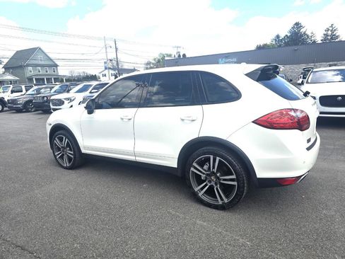 Used 2012 Porsche Cayenne S AWD/4WD image 4
