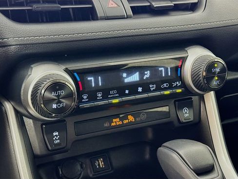 Used 2025 Toyota RAV4 XLE w/ Convenience Package image 25