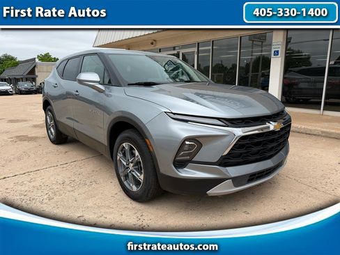 Used 2025 Chevrolet Blazer LT AWD/4WD image 1