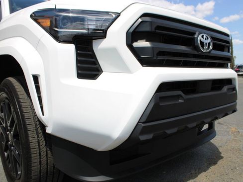 Used 2025 Toyota Tacoma SR RWD image 4