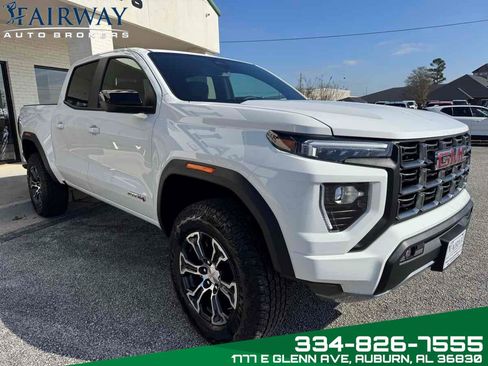 Used 2025 GMC Canyon AT4 w/ AT4 Premium Package AWD/4WD image 4